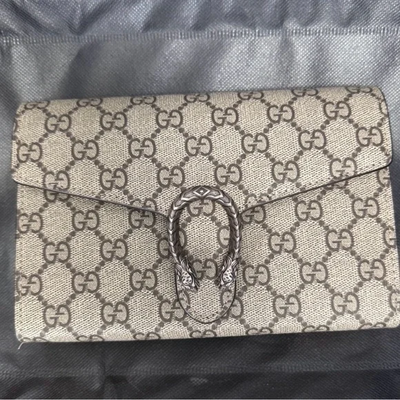 Gucci Beige GG Monogram Wallet on Chain - Picture 2 of 7